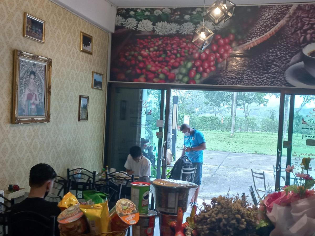 Amaretto & Caffe Hostel Surat Thani Extérieur photo